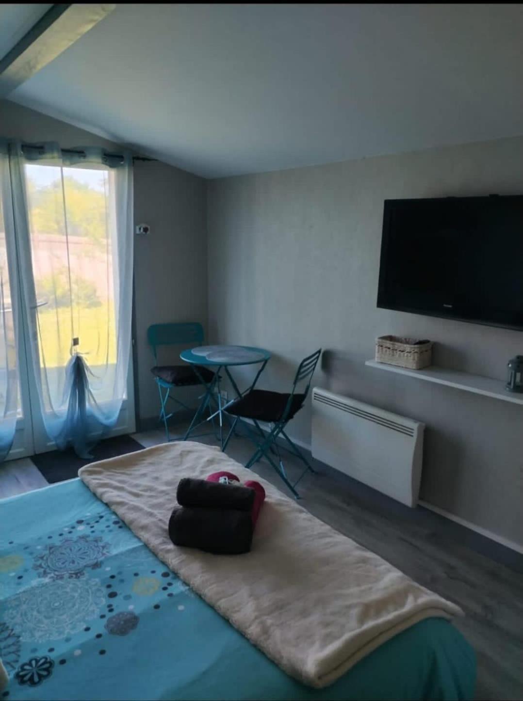 Privatunterkunft Agreable D' Avec Acces Piscine